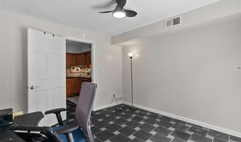 404 Applestone Dr, Ballwin, MO 63021