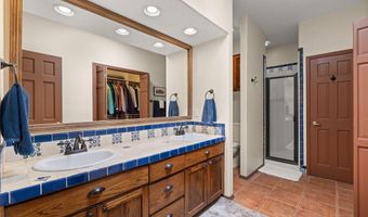 2740 TRAMWAY Cir NE, Albuquerque, NM 87122