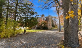 247 Serpentine Dr, Bayville, NJ 08721