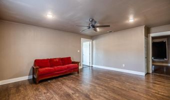 203 W Purdom Ave, Alvarado, TX 76009
