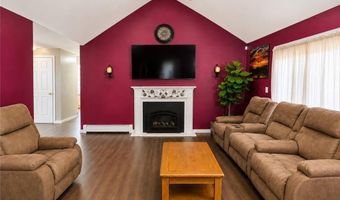 3 Meadow Cir, Barrington, RI 02806