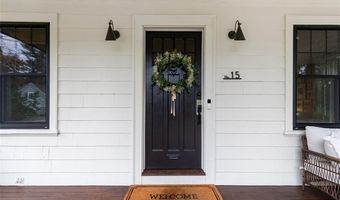 15 Berwick Pl, East Providence, RI 02916