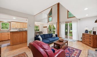 13 Teddyuscung Trl, Albrightsville, PA 18210