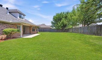 2201 SW Juniper Ave, Bentonville, AR 72713