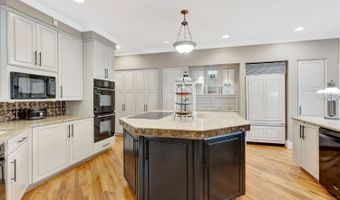 3300 Kuliga Park Dr, Cincinnati, OH 45248