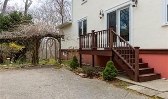 5075 Old Post Rd, Charlestown, RI 02813