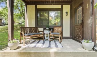 8 Carlisle Ct 8, Brookfield, CT 06804
