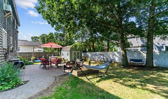 59 Belvedere Dr, Bristol, RI 02809