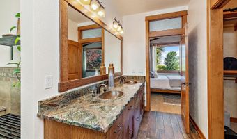 550 Crowson Rd, Ashland, OR 97520