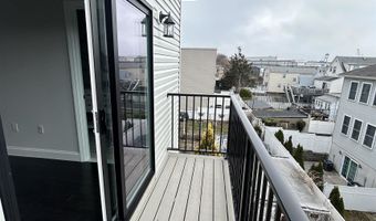 47 COTTAGE St, Bayonne, NJ 07002