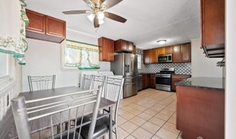 42 Mark Pl, Avenel, NJ 07001