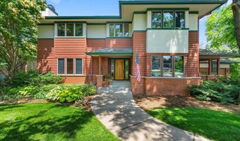 5870 Persimmon Dr, Fitchburg, WI 53711