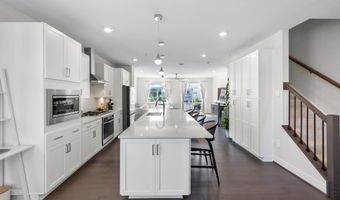 23158 HORSESHOE TRAIL Sq, Brambleton, VA 20148