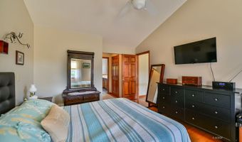 5 Warwick Ln, Athens, OH 45701