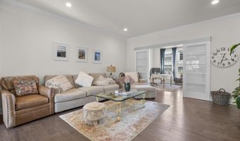 5 W Cross Trl 5, Danbury, CT 06810