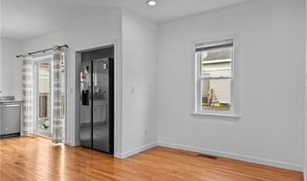 136 Juniper St, East Providence, RI 02914