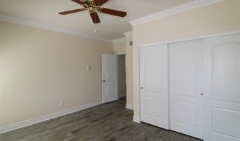 320 Remington Way Dr, Ballwin, MO 63021