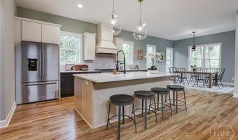 290 Hodgson Dr, Athens, GA 30606