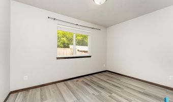 48 N 6th St, Baltic, SD 57003