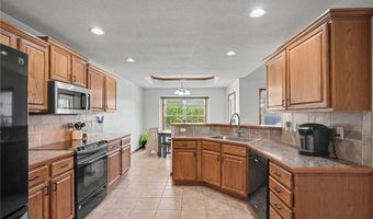 928 Bluestem Dr, Baldwin City, KS 66006