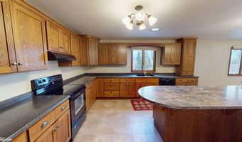317 E 1st St, Arthur, IA 51431