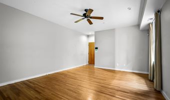 18 E MADISON St 4, Baltimore, MD 21202