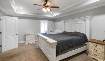 1204 Crestbrook Dr, Albertville, AL 35950