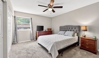 210 Braeshire Dr D, Ballwin, MO 63021