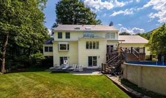 56 Larkspur Ln, Bristol, CT 06010