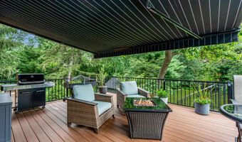6 Trimbleford Ln, Middletown, NJ 07748