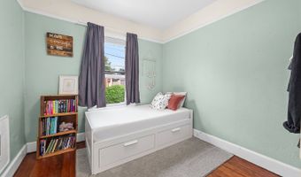 590 17TH St, Astoria, OR 97103