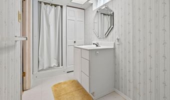 1214 E LINDBERGH St, Appleton, WI 54911