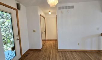2782 Maitland Dr, Ann Arbor, MI 48105