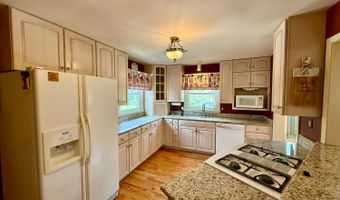 505 Edgewood Dr, Batesville, IN 47006