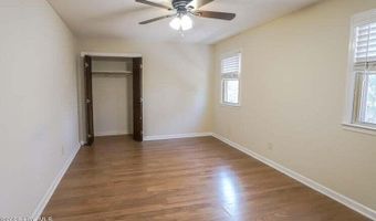 809 Houndslake Dr, Aiken, SC 29803