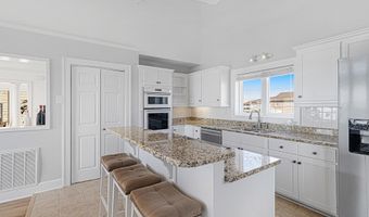 107 Ocean Ridge Dr, Atlantic Beach, NC 28512