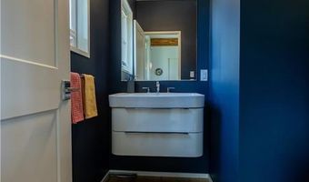 1448 Mohegan Trl, Block Island, RI 02807