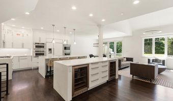 11 Crenshaw Ln 11, Andover, MA 01810