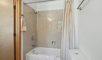 1423 E Main St, Ashland, OR 97520