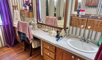 40 Lynn Ln, Big Sandy, TN 28221