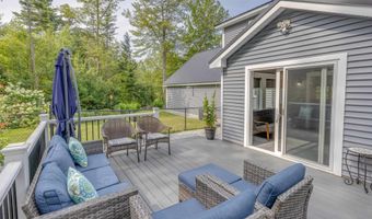 101 Loft Cir, Campton, NH 03223