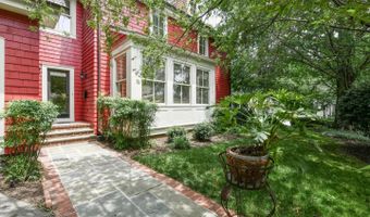 1812 N RANDOLPH St, Arlington, VA 22207