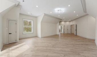 7301 CALVERT St, Annandale, VA 22003