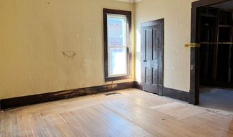 817 7th St, Alva, OK 73717