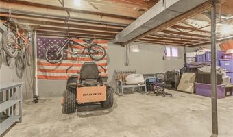 20440 147th St, Basehor, KS 66007