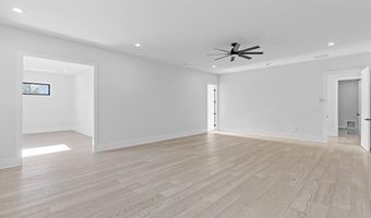 555 Versailles Dr, Auburn, GA 30011