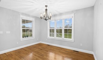 1101 Highland Dr, Aurora, MO 65605