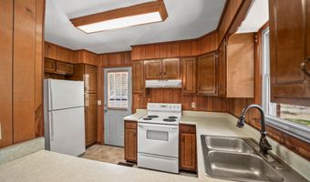 25 Miller Dr W, Beaufort, SC 29907