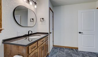 416 E 4th St, Baxter Springs, KS 66713