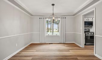 17 Pine Grove Dr, Batesville, IN 47006